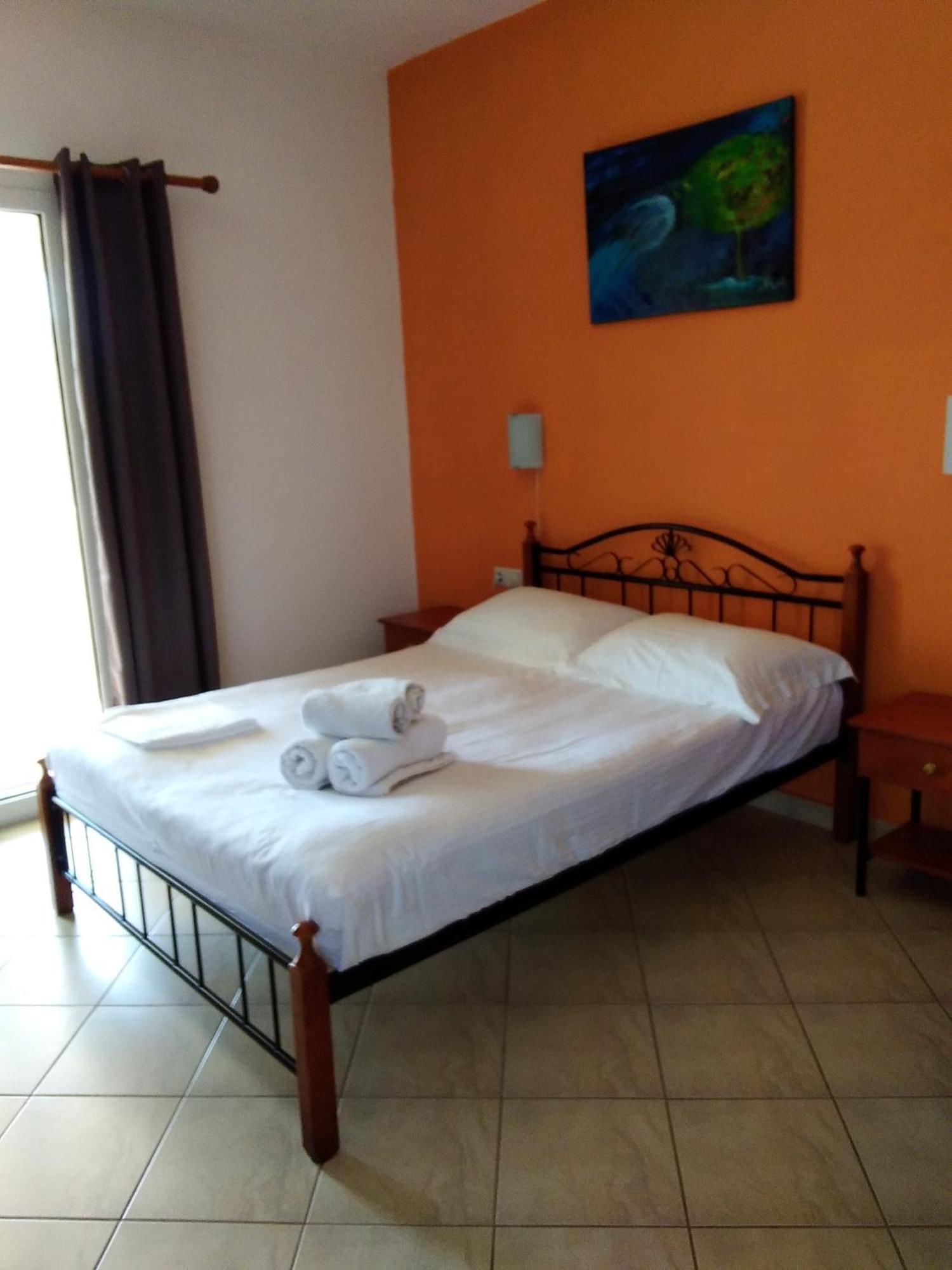 Emmanouil Apartment Kalamos  ภายนอก รูปภาพ